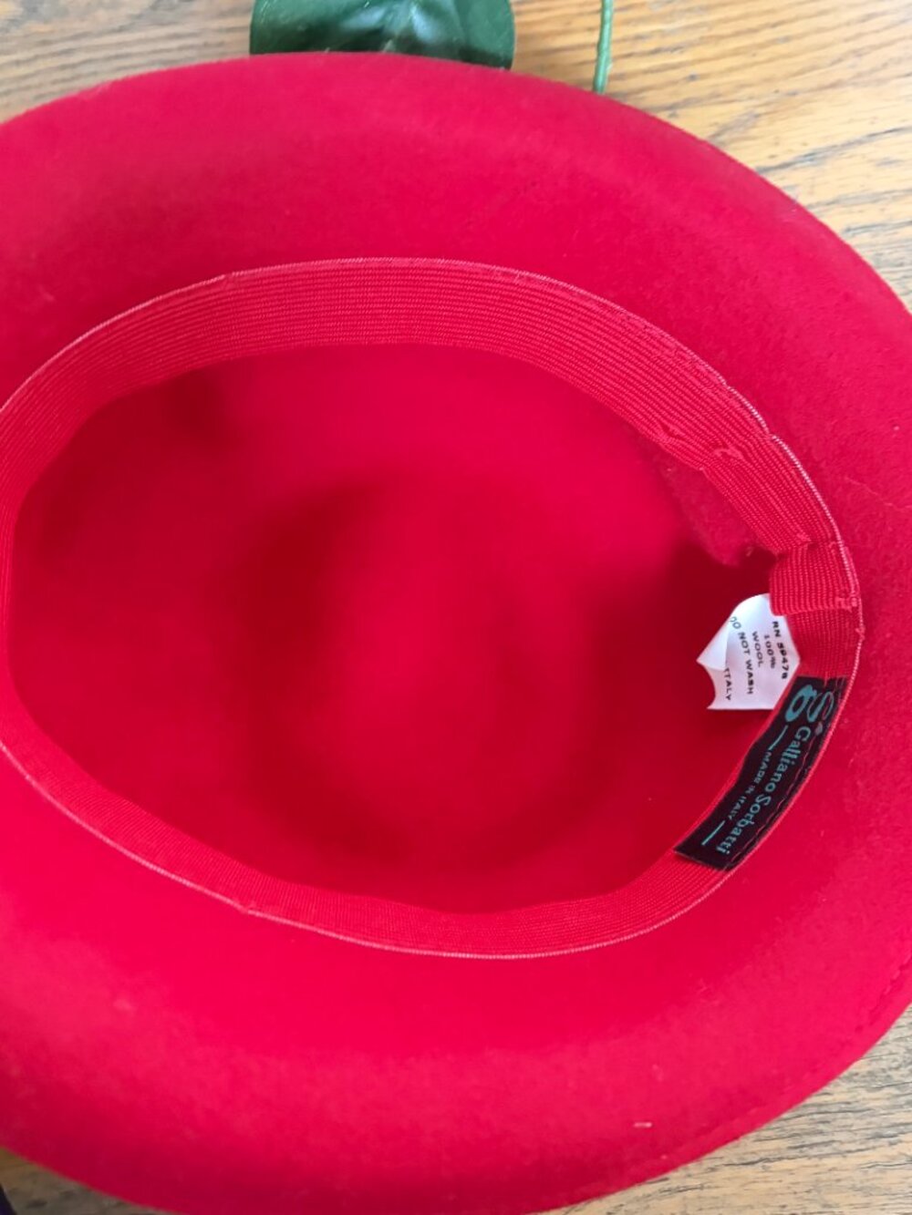Galliano Sorbatti Red Rose Wool Hat Vintage Made in Italy - Picture 9 of 9